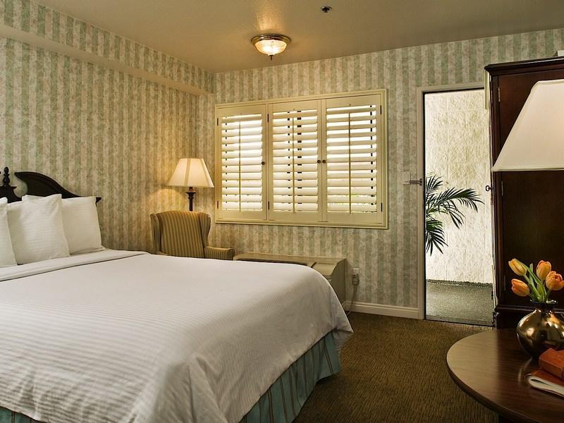 Carousel Inn And Suites Anaheim Zimmer foto