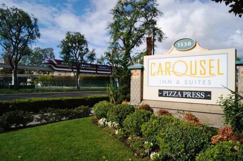 Carousel Inn And Suites Anaheim Exterior foto