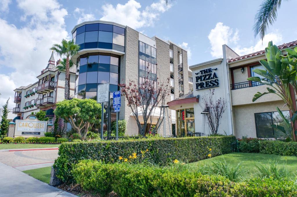 Carousel Inn And Suites Anaheim Exterior foto