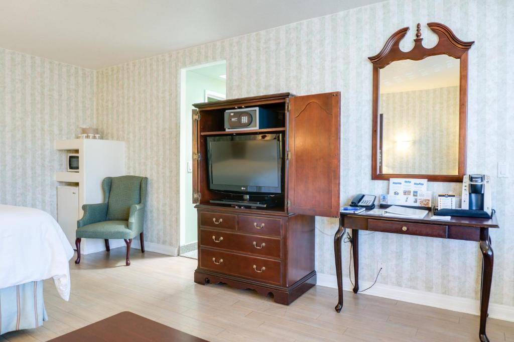 Carousel Inn And Suites Anaheim Exterior foto