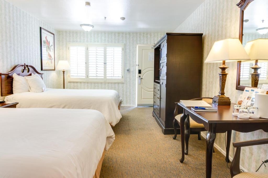 Carousel Inn And Suites Anaheim Exterior foto